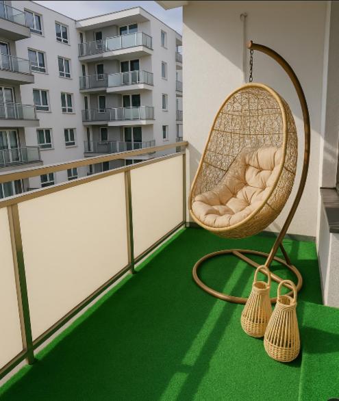 Miodowy Apartament Z Balkonem, Hustawka, Garazem I Faktura Rzeszów Esterno foto